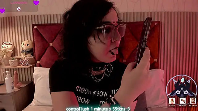 Kiri Velvet online show from 05-27-26, 08:16