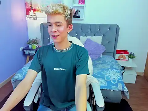 Juaan Diick online show from 12-16-25, 03:05