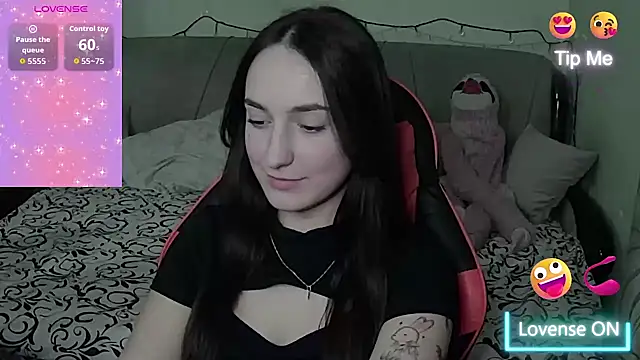 Snapshot of Star_Kate chatting on 11-24-25, 07:25 Star Kate online show from 11-24-25, 07:25