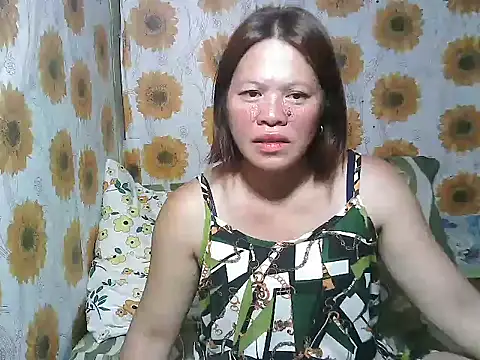 Smilinglovely online show from 03-24-26, 09:42