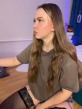 Snapshot of SinCityDoll chatting on 03-06-26, 05:13 SinCityDoll online show from 03-06-26, 05:13