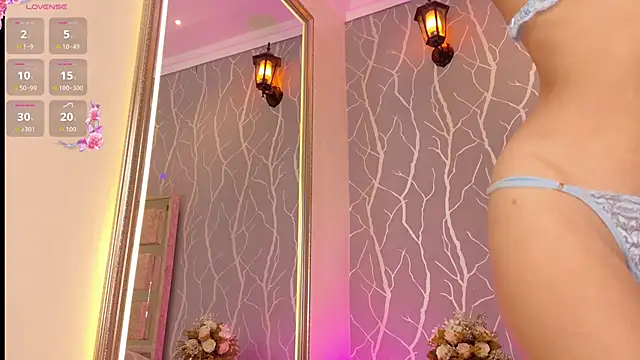 Snapshot of Julia_rivers chatting on 02-03-26, 01:05 Julia rivers online show from 02-03-26, 01:05