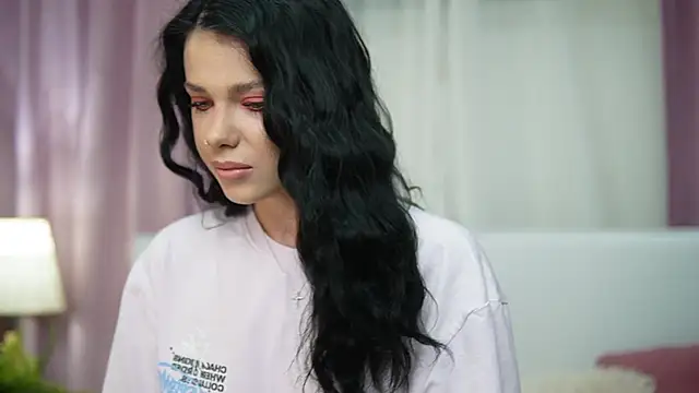 Snapshot of IsabelAmber chatting on 11-24-25, 06:41 IsabelAmber online show from 11-24-25, 06:41