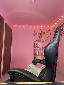 Davne  online show from 03-23-26, 10:42