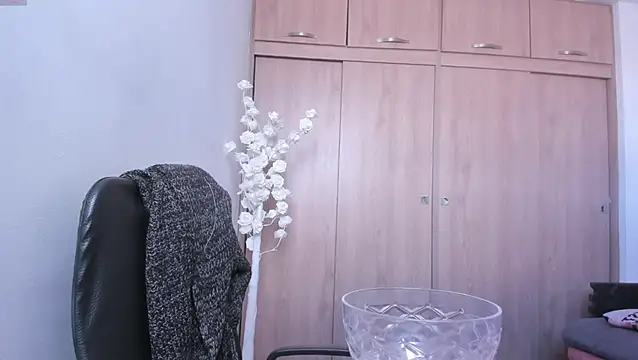 MaddieHunter online show from 06-20-26, 02:44
