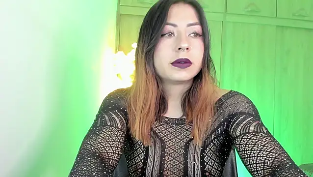 MaddieHunter online show from 04-22-26, 03:08