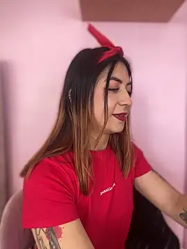 MaddieHunter online show from 01-05-26, 05:27