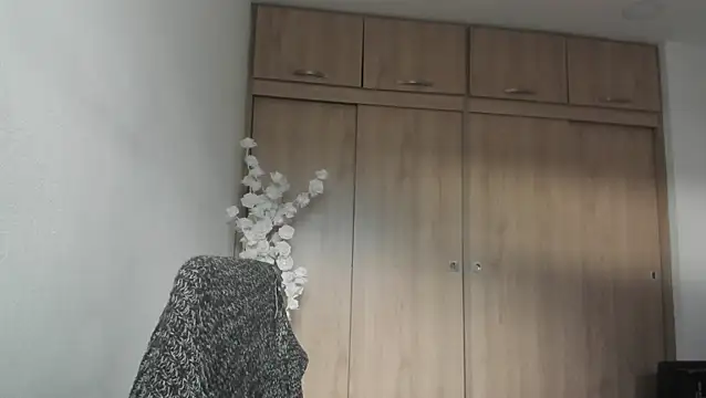 MaddieHunter online show from 05-18-26, 08:13