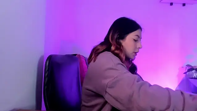 MaddieHunter online show from 02-16-26, 01:43