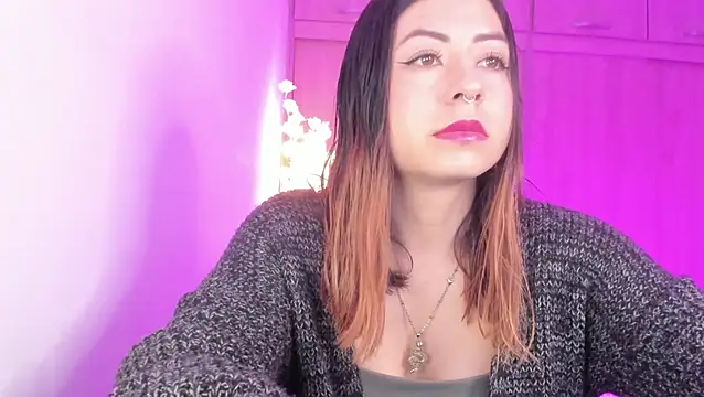 MaddieHunter online show from 05-13-26, 03:41