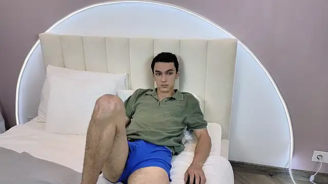 MoonlinSkinn online show from 11-24-25, 08:03