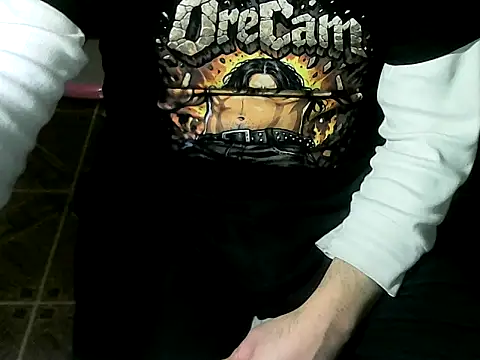 Snapshot of OreCam chatting on 06-24-26, 06:45 OreCam online show from 06-24-26, 06:45