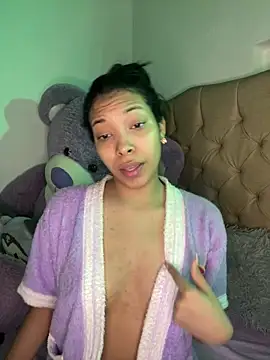 KarolRojas 22 online show from 04-12-26, 12:47