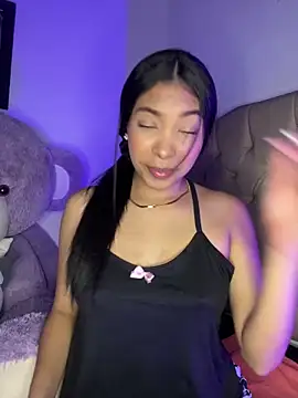 Snapshot of KarolRojas_22 chatting on 02-10-26, 04:00 KarolRojas 22 online show from 02-10-26, 04:00