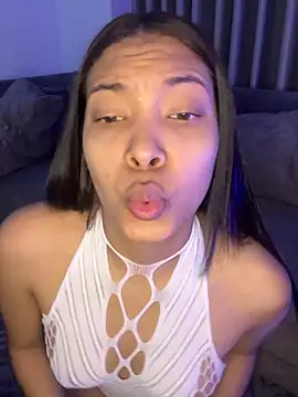 KarolRojas 22 online show from 05-13-26, 03:57
