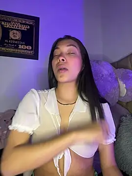 Snapshot of KarolRojas_22 chatting on 02-09-26, 04:54 KarolRojas 22 online show from 02-09-26, 04:54