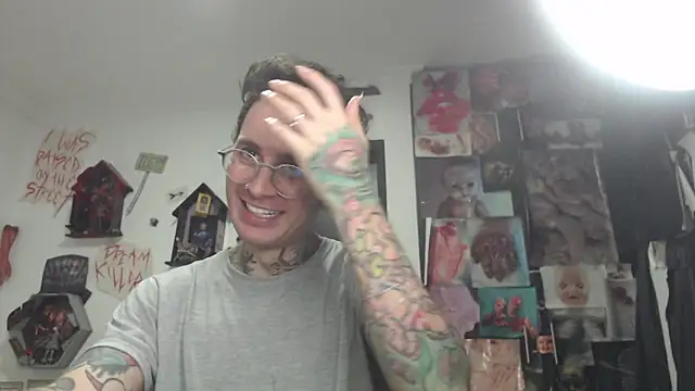 CryBoy13 online show from 12-16-25, 05:44