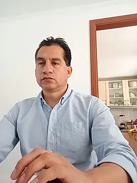 Snapshot of ChrisFloresP chatting on 12-01-25, 05:03 ChrisFloresP online show from 12-01-25, 05:03