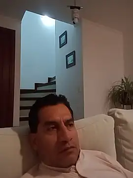 Snapshot of ChrisFloresP chatting on 11-26-25, 11:27 ChrisFloresP online show from 11-26-25, 11:27