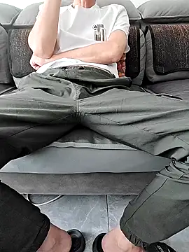 Snapshot of micai_fengbei chatting on 04-14-26, 06:07 micai fengbei online show from 04-14-26, 06:07