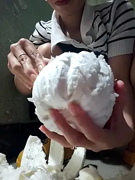 LianLaz online show from 12-18-25, 03:11