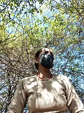 Snapshot of Punam_panjabi chatting on 12-20-25, 06:27 Punam panjabi online show from 12-20-25, 06:27