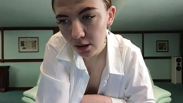 KiraRustle online show from 12-17-25, 02:16