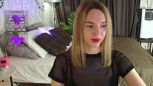 molly crystal online show from 12-23-25, 01:38