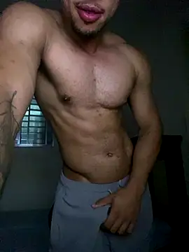 MoreninhoMagrinho online show from 12-19-25, 03:32