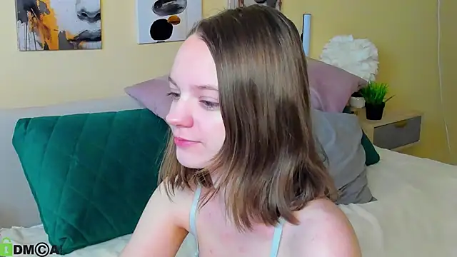 Olivia Riesz online show from 03-28-26, 01:17