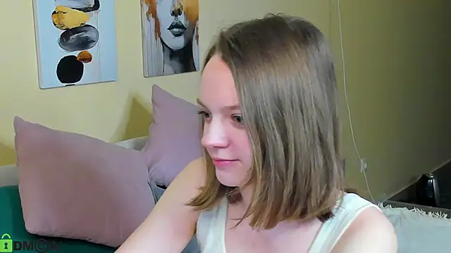 Olivia Riesz online show from 04-05-26, 01:12