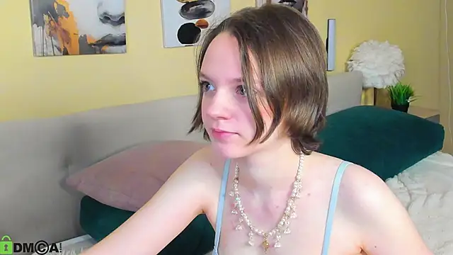 Olivia Riesz online show from 05-05-26, 01:08