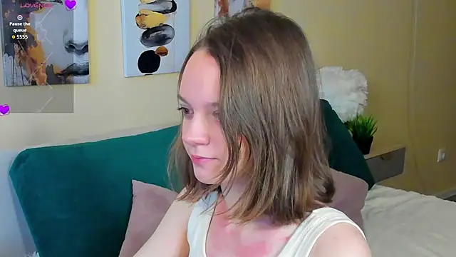 Olivia Riesz online show from 03-20-26, 01:06