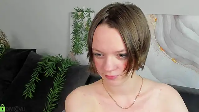 Olivia Riesz online show from 04-21-26, 01:07