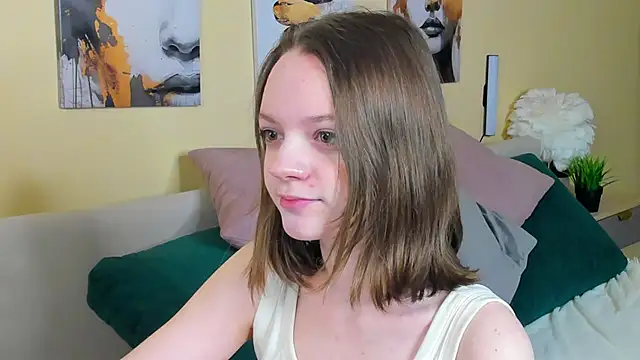 Olivia Riesz online show from 04-07-26, 01:18