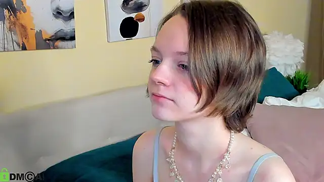 Olivia Riesz online show from 05-09-26, 01:09