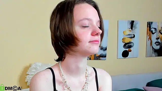 Olivia Riesz online show from 05-10-26, 12:58