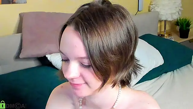 Olivia Riesz online show from 05-15-26, 01:03
