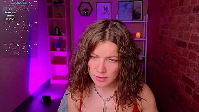 Snapshot of Marla_Bri chatting on 06-01-26, 01:22 Marla Bri online show from 06-01-26, 01:22