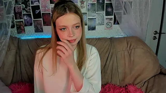 AlysaMeow online show from 05-19-26, 10:33