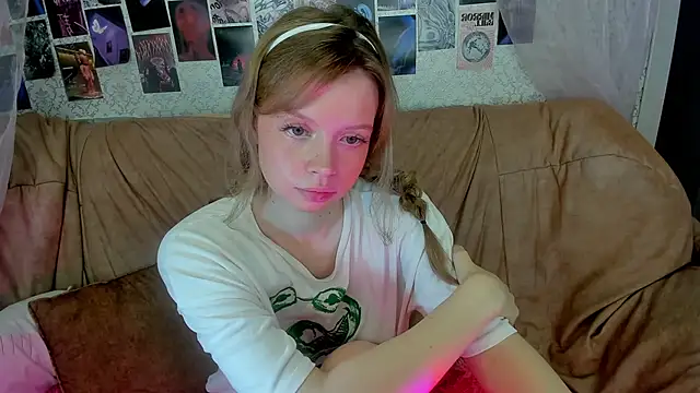 AlysaMeow online show from 06-07-26, 04:12