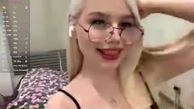 MistikMinx online show from 11-26-25, 01:44