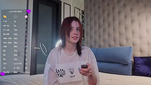 SharaSauer online show from 04-09-26, 01:07