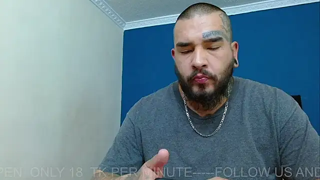 Snapshot of ARIA_AND_NICK chatting on 06-17-26, 11:14 ARIA AND NICK online show from 06-17-26, 11:14