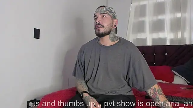 ARIA AND NICK online show from 01-10-26, 01:28