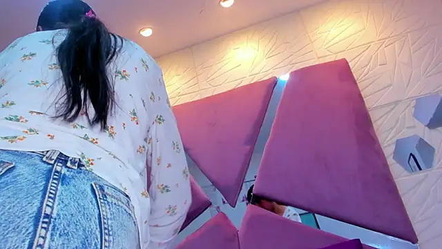 sol-angel online show from 05-27-26, 04:03