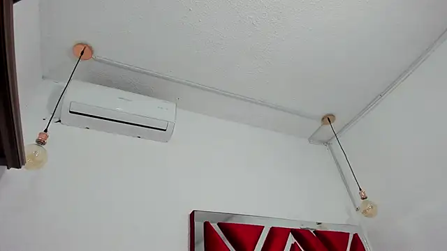 VALERIAQUEENTS   online show from 03-12-26, 03:23