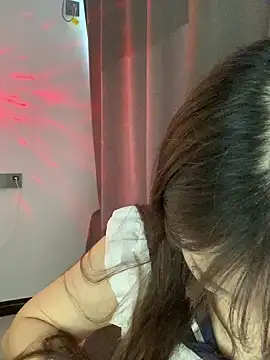 Snapshot of boniu-mimi chatting on 12-14-25, 04:29 boniu-mimi online show from 12-14-25, 04:29