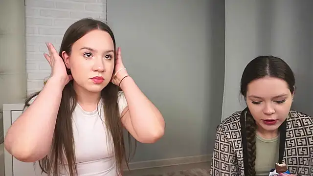 VirginiaRowe online show from 01-09-26, 01:07