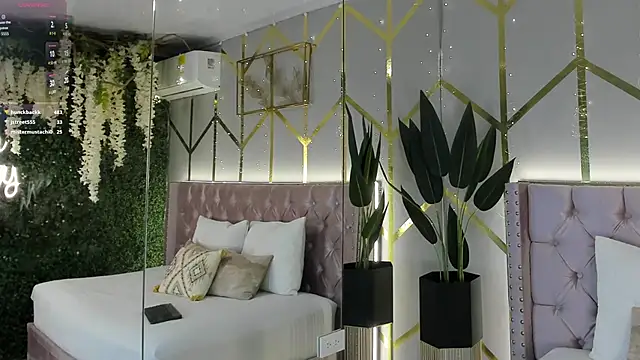 Lola saenz  online show from 02-25-26, 11:54